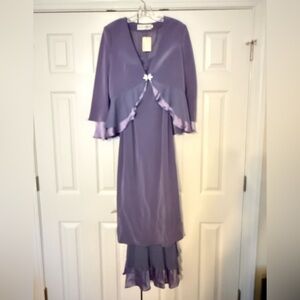Elegant Lavender Maxi Dress with Capelet